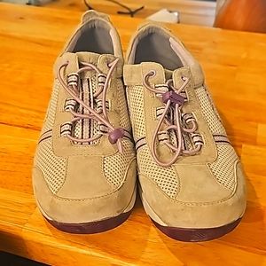 DANSKO HELEN Women sz 10 Light Gray Leather